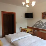 Vocario 3*