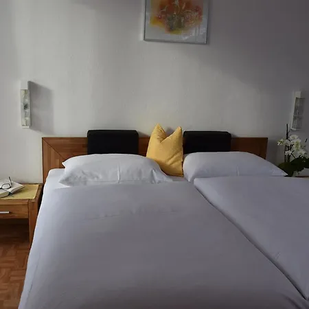 Vocario 3*